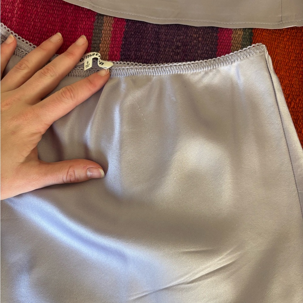 Reformation Lavendar Silk Set - Picture 5 of 6